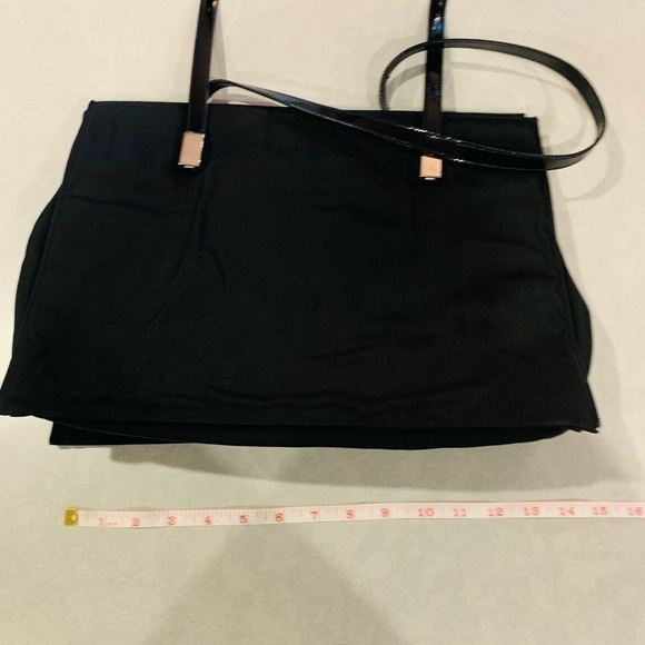 Gucci Shoulder Bag - Picture 2 of 11